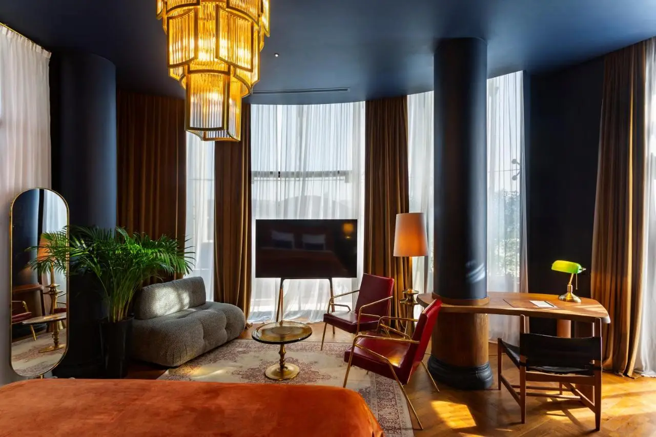 Zorba&Bond Boutique Hotel