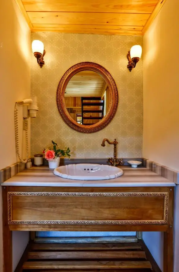 Tranquilla River Lodge