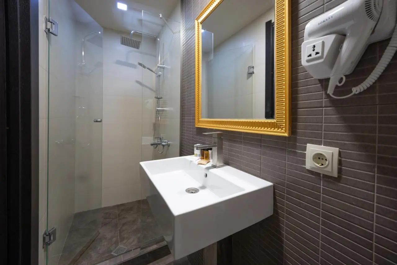 Regraph Hotel