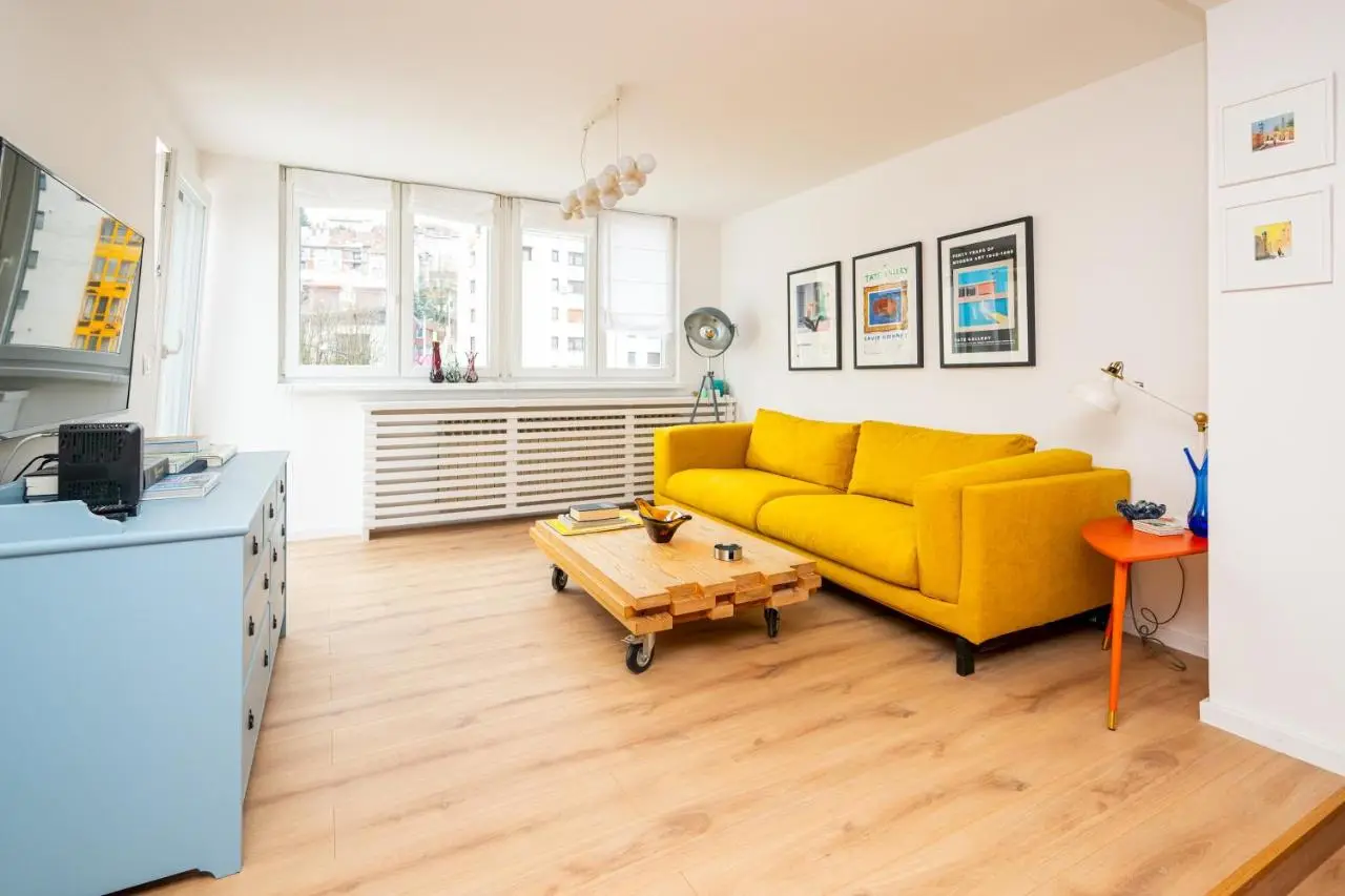 Colorful 3-Bedroom Apartment