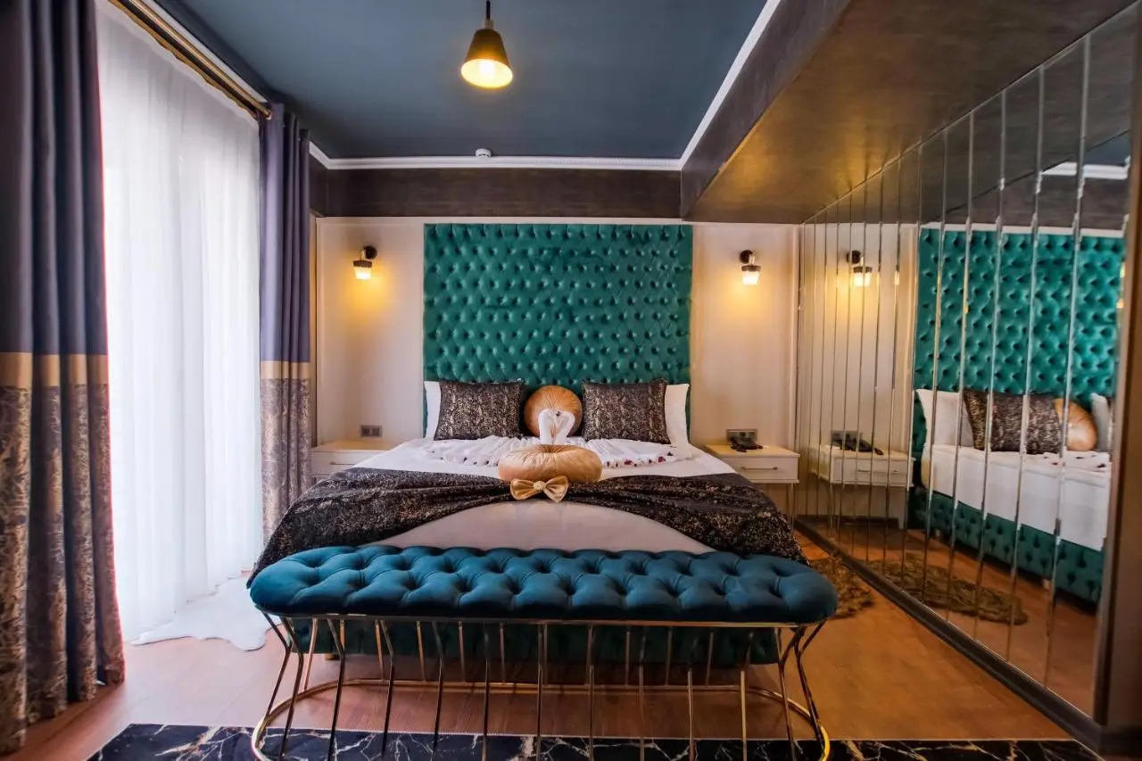 MOONDAY HOTEL