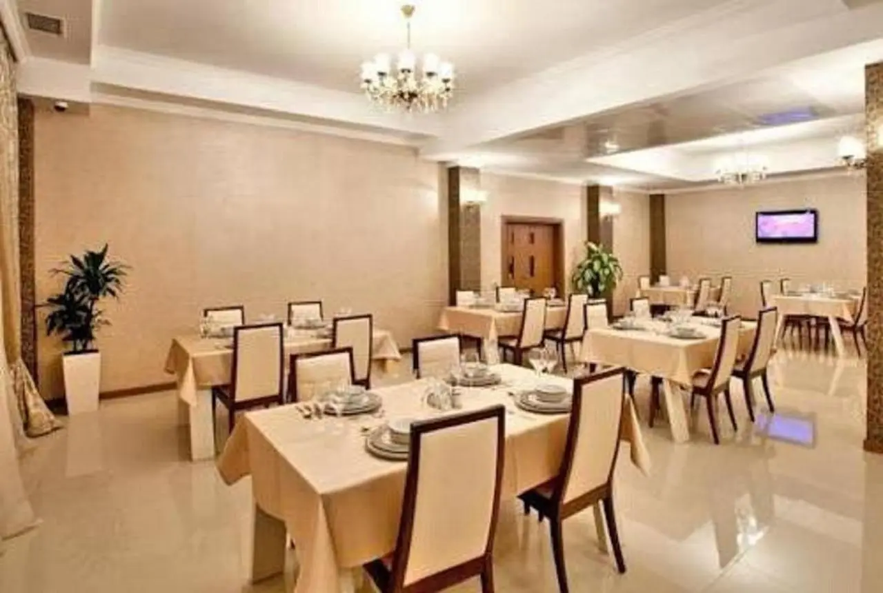 Paradise Hotel Baku