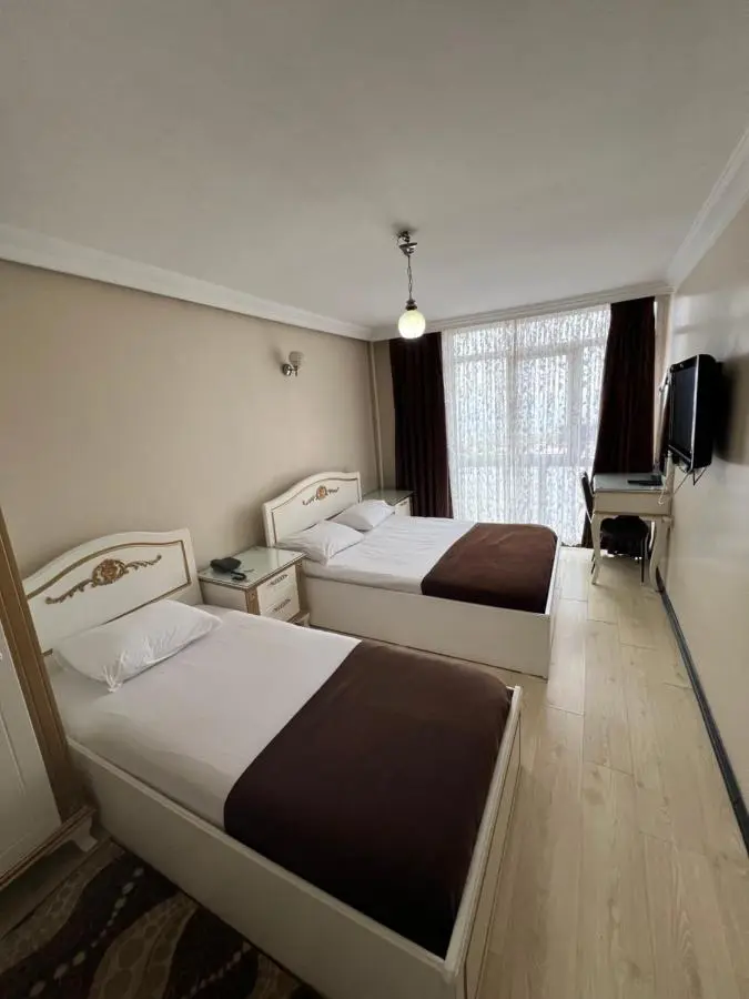 Şeref Hotel