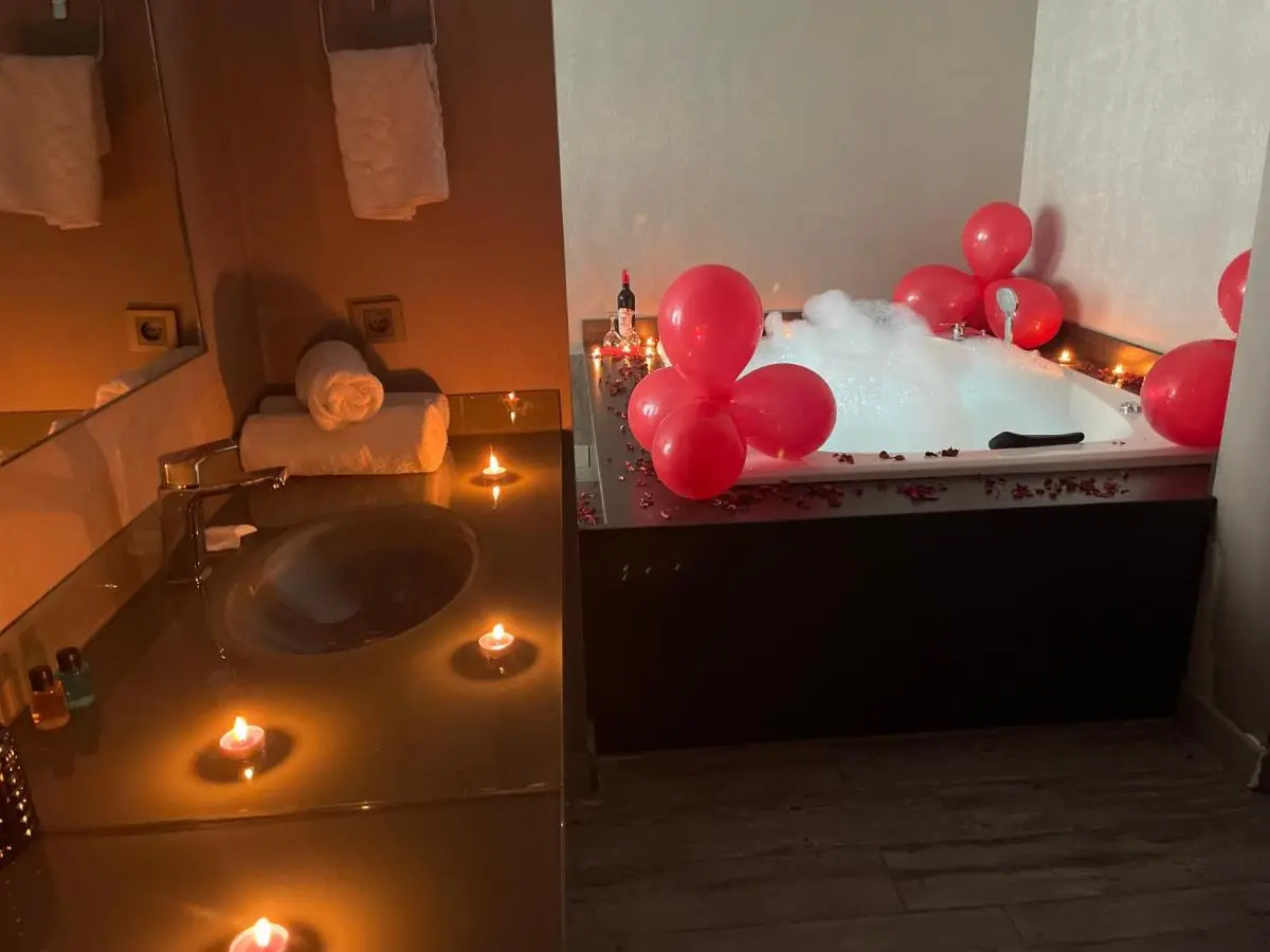 Agora Suites