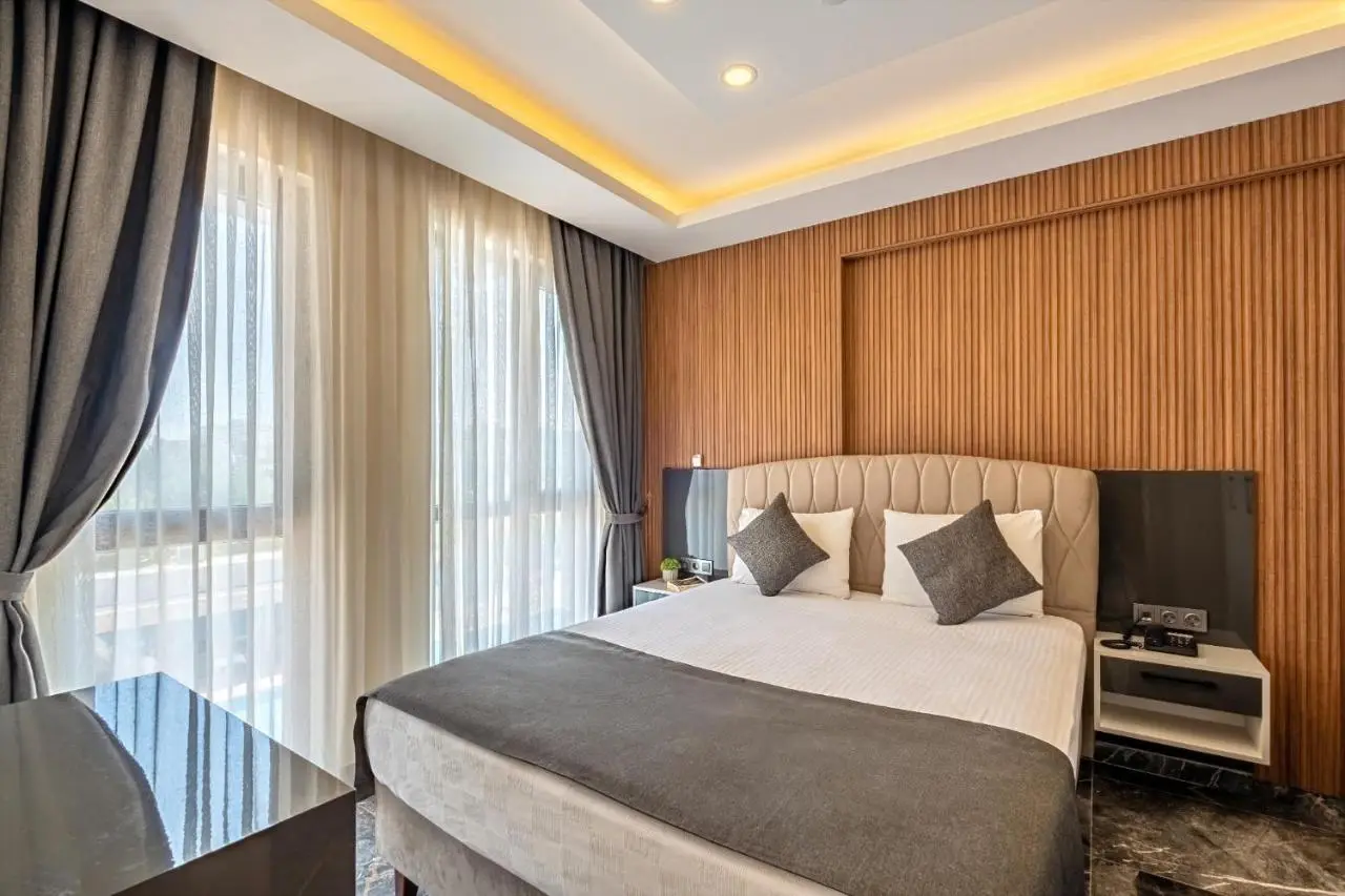 Laristone Suite Spa Hotel