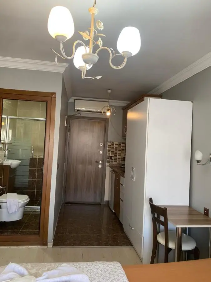 Omar Suite 360