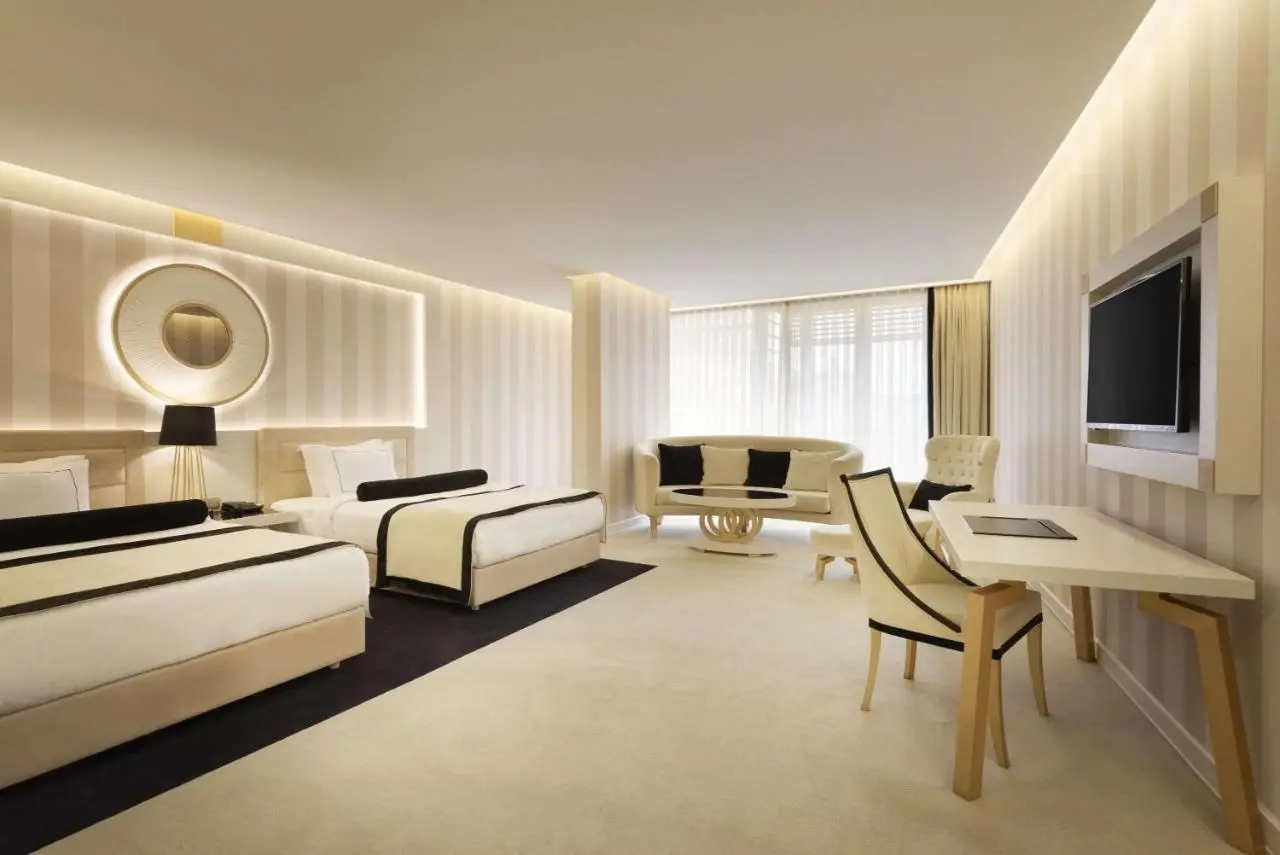 Ramada Hotel & Suites Sisli