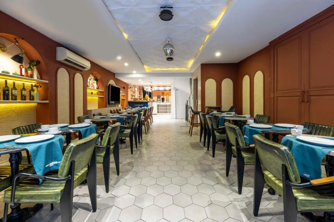 Raymond Hotel Old City