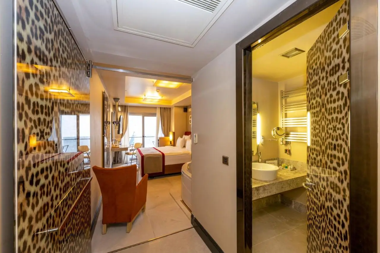 Ramada By Wyndham Istanbul Pera