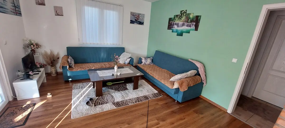 Lamija House