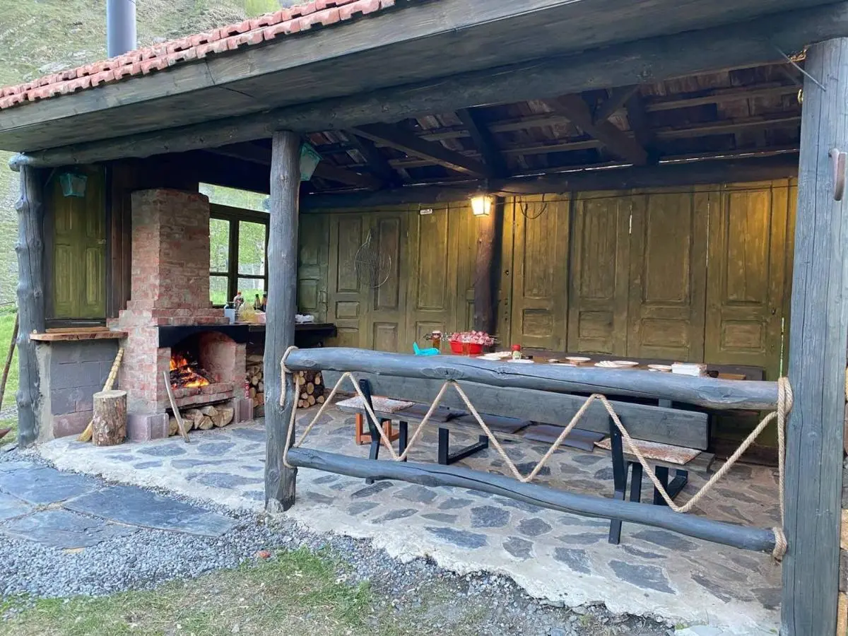 Little Wood House Gergeti
