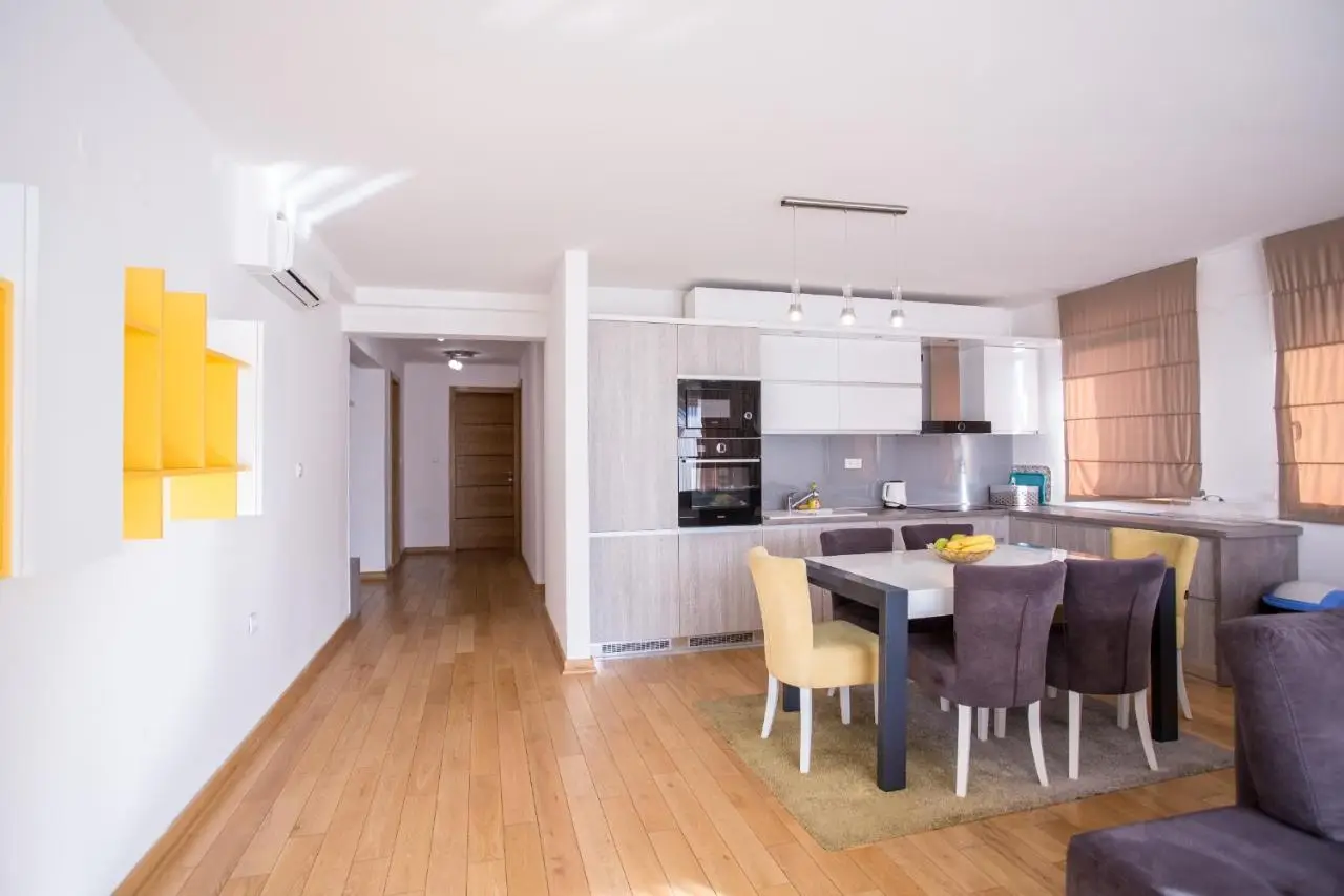VIP Apartments