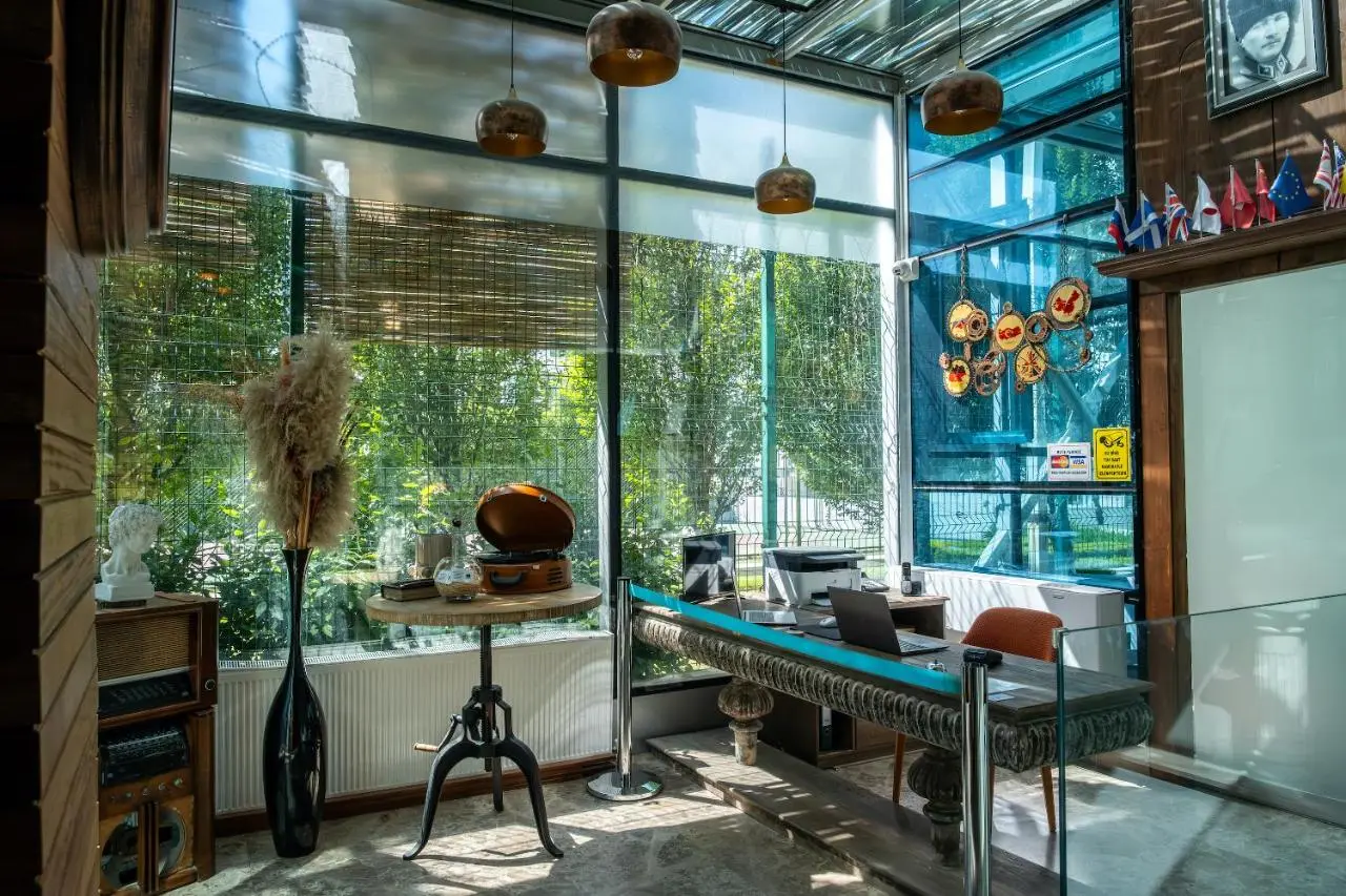 Discovery Hotel