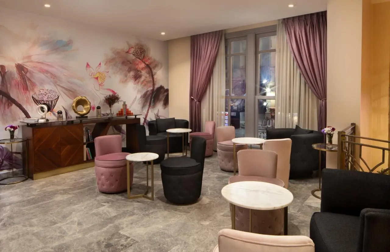 Ess Hotel
