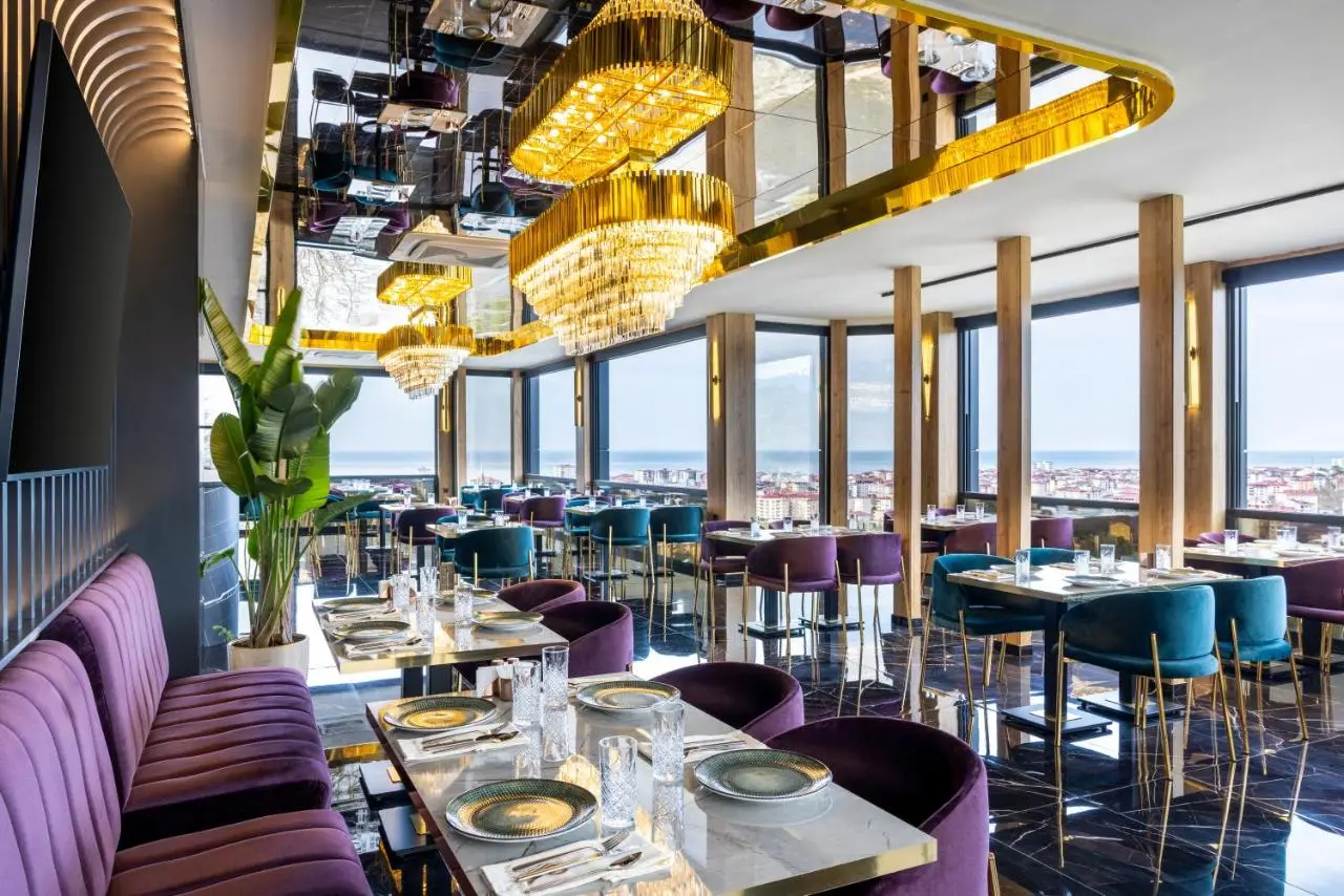 Rossi Luxury Hotel
