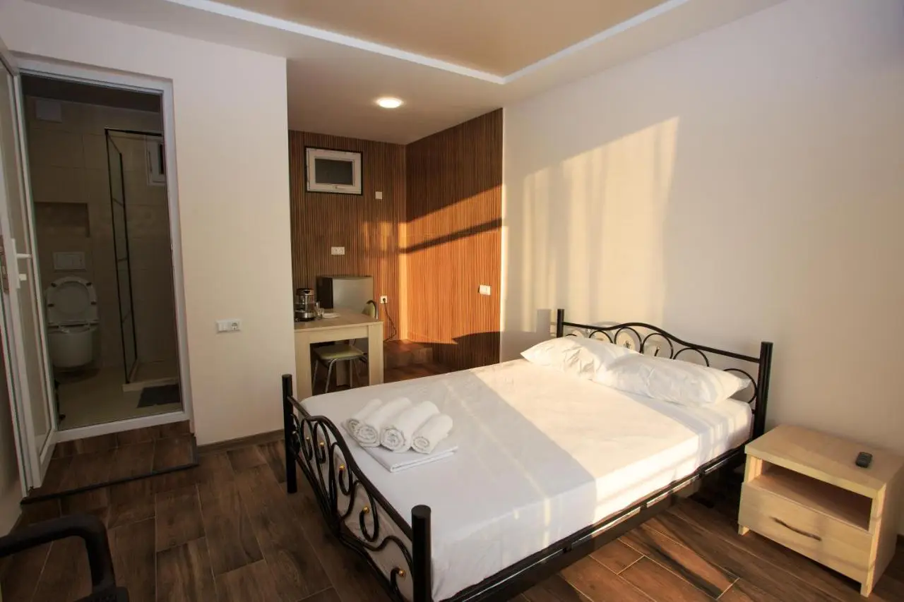 Guest House 99