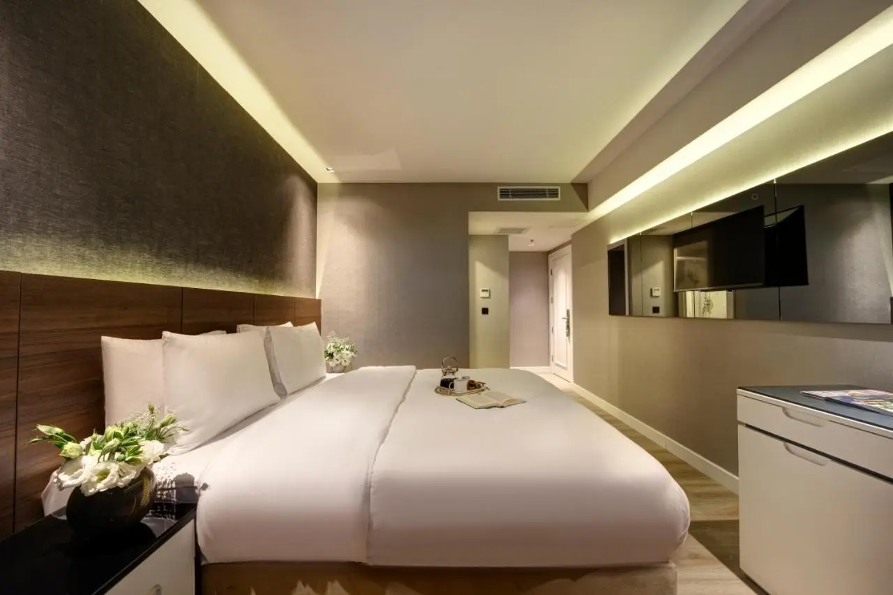 Dora Pera Hotel