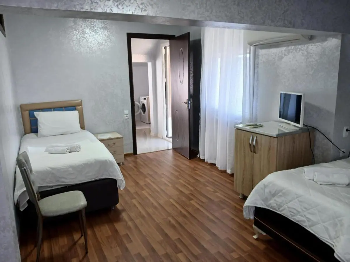 mano guest house