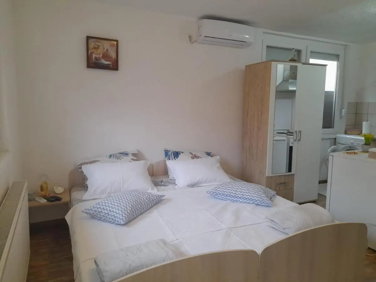 Amina River Apartment