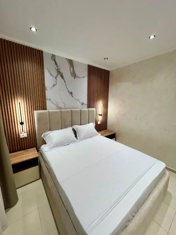Kamberi Hotel & Apartments