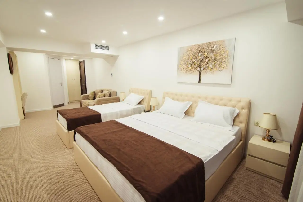Royal Plaza Hotel