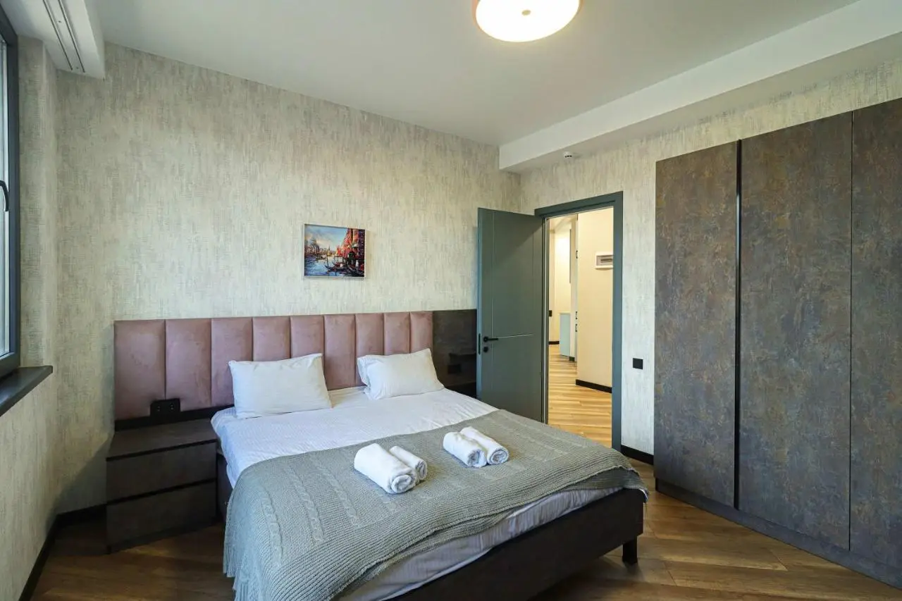 Luxurious 3BR Apartment W Stunning views