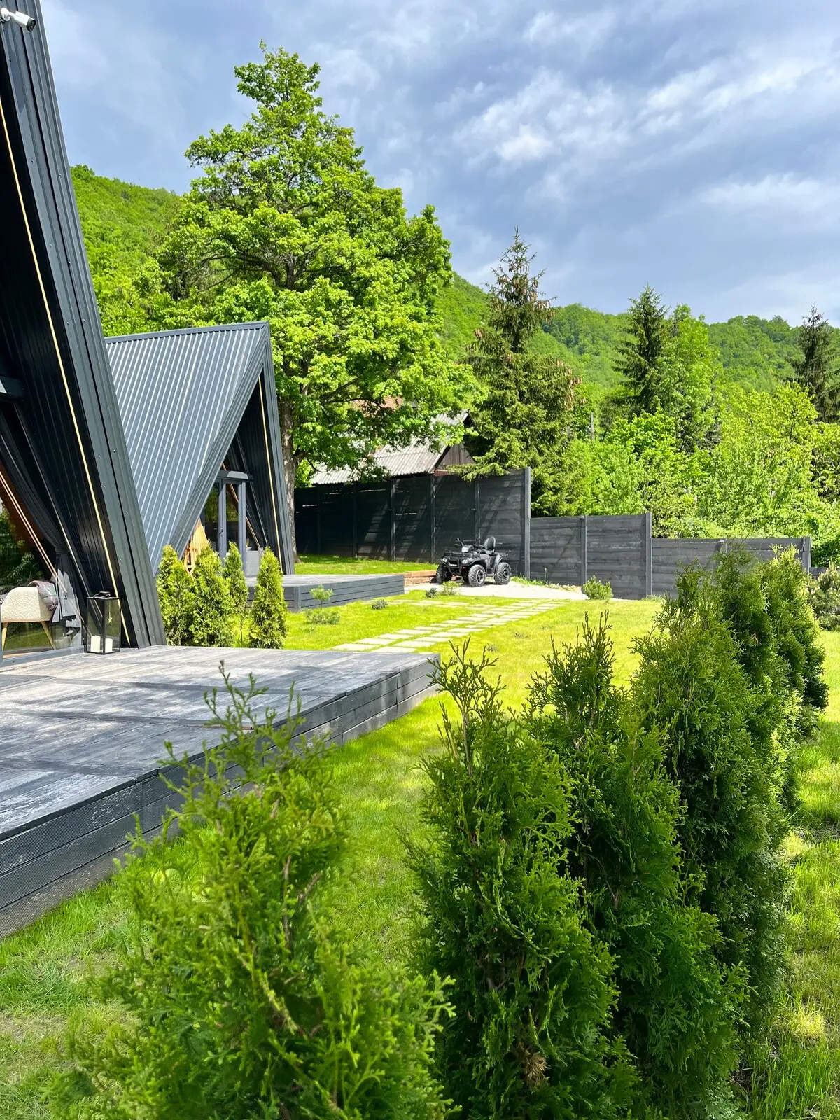 5 min from Sarajevo, Loon Moon Mountain Chalet