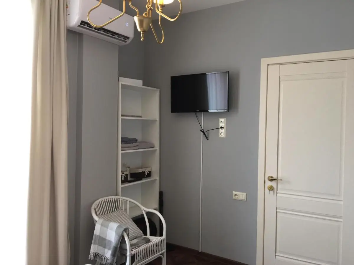 Old Alley Apartment