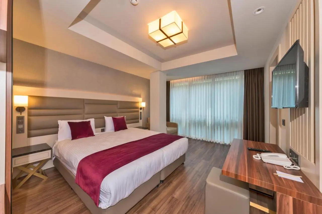 Golden Royal Hotel & SPA