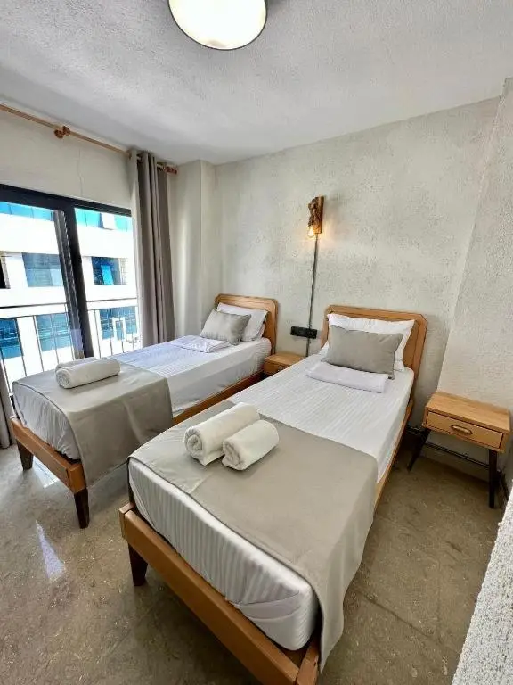 Elegance House Hotel