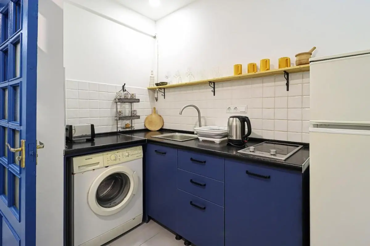 Stylish 1BR Apt in Central Tbilisi By Wehost