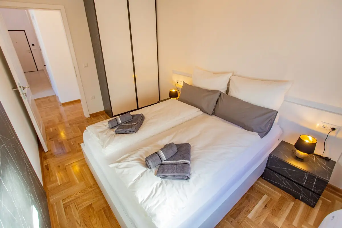 Sky Penthouse Old Bridge with sauna & jacuzzi