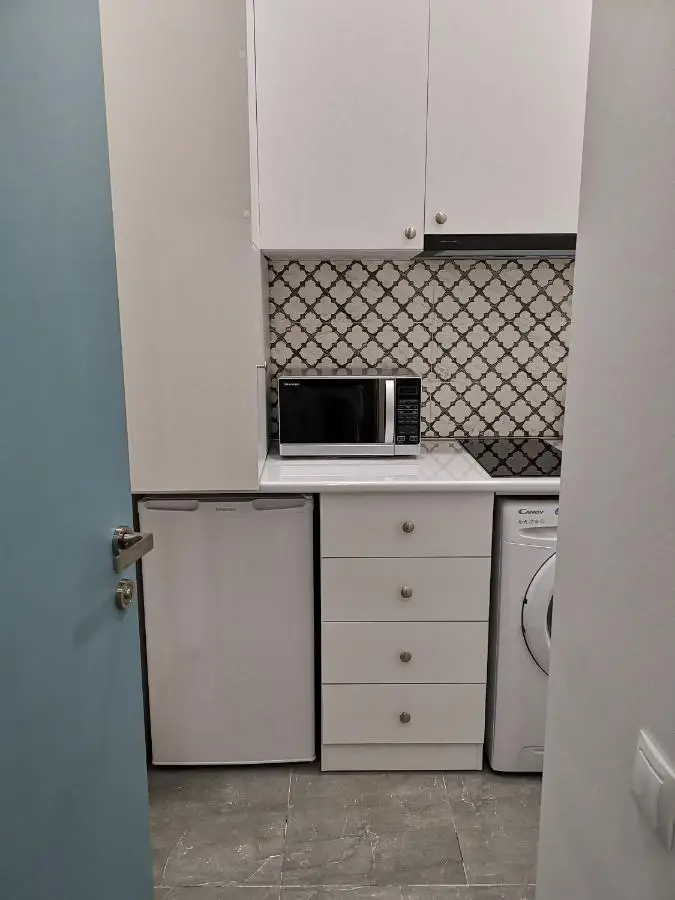 3 Rooms Hotel
