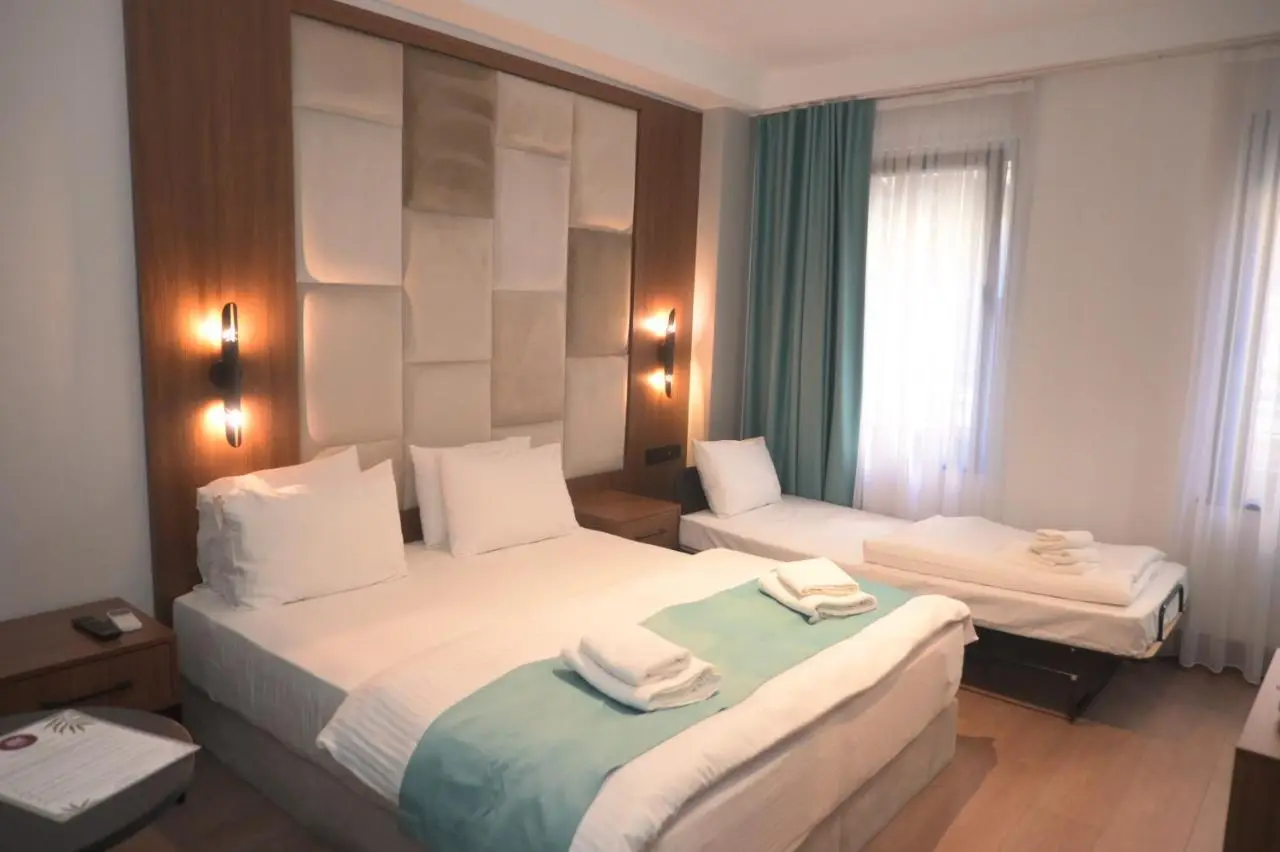 Isle Hotel