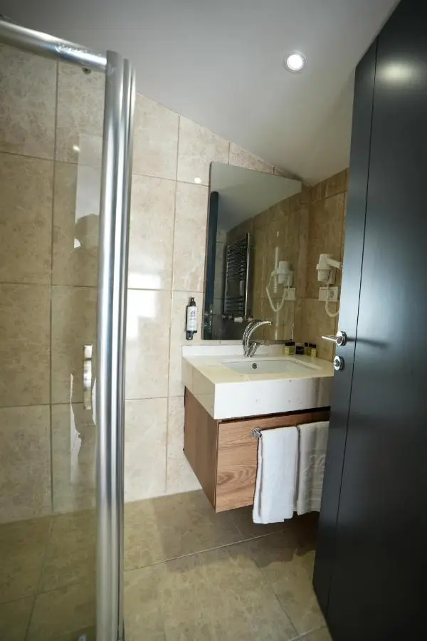 Business Life Hotel Güneşli