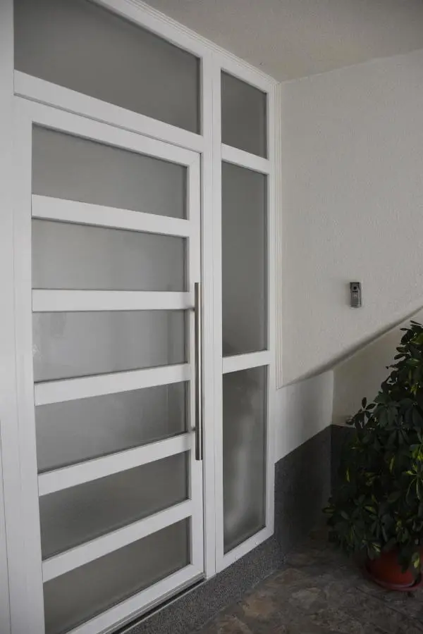 The White Apartment