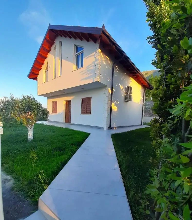 Xhuli Guesthouse