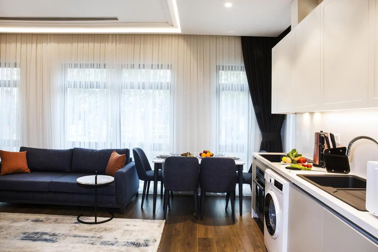 Garlon Residence