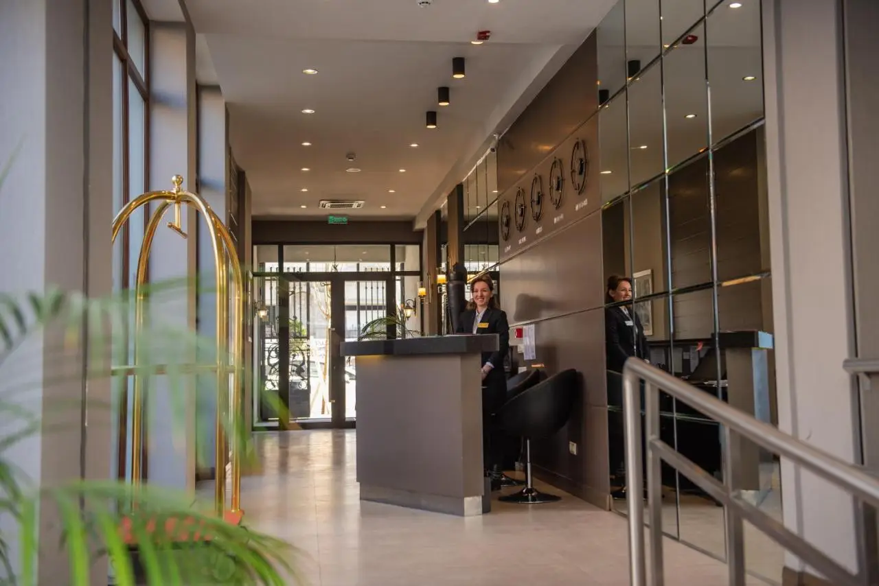 City Avenue Hotel