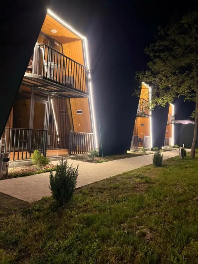 Diamond Cottages