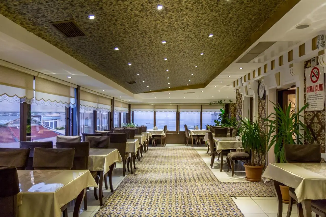 Grand Rosa Hotel