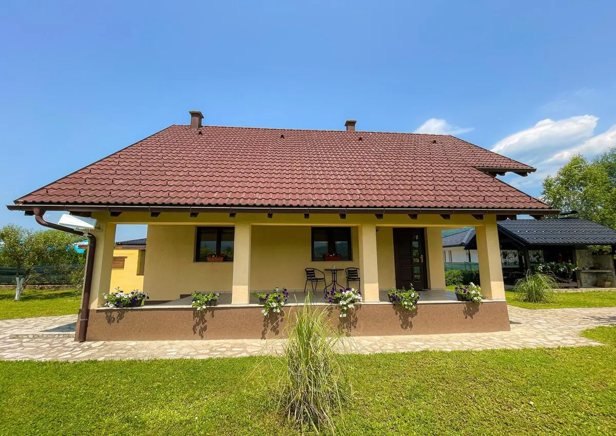 Avita Holiday Home