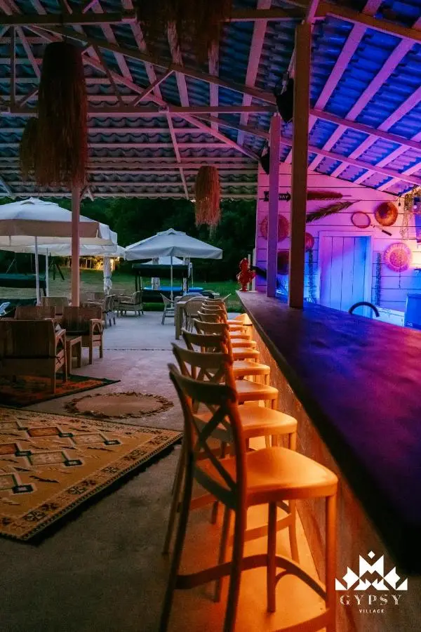 Gipsy Village Park Hotel