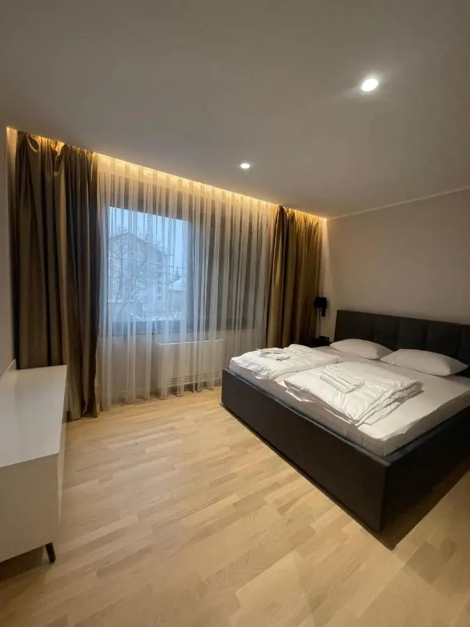Moaline Apartments, free parking