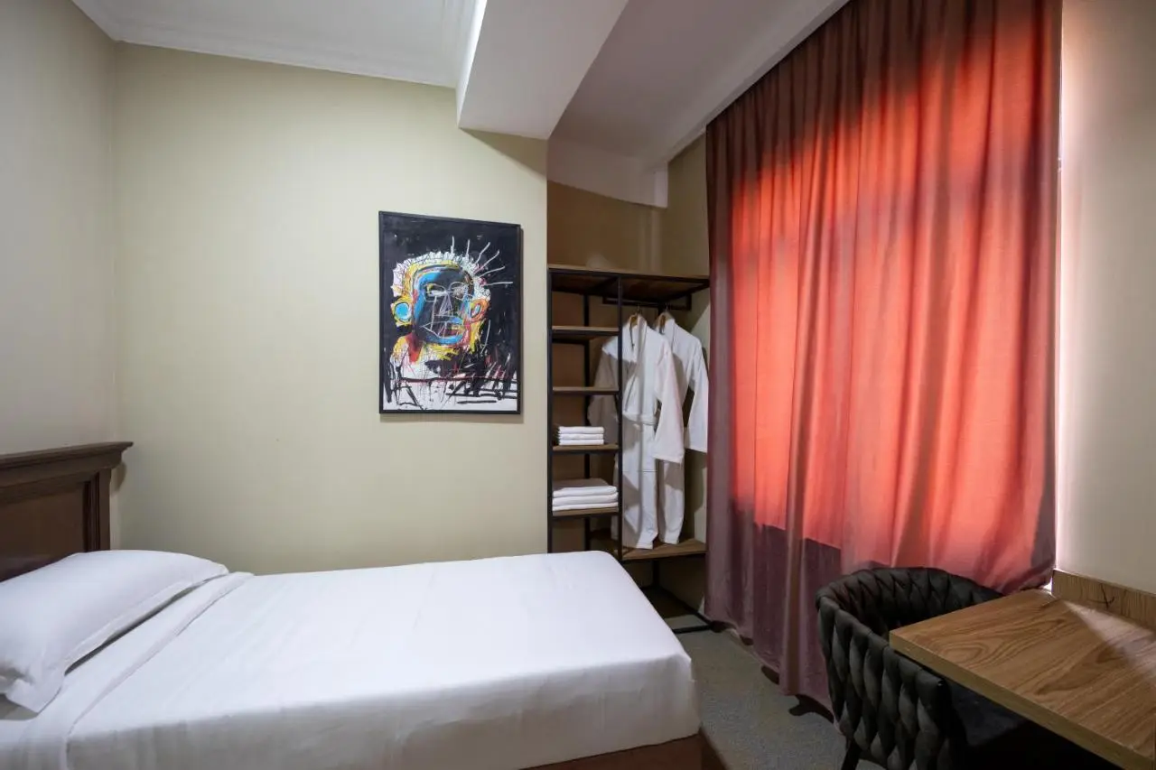 Regraph Hotel