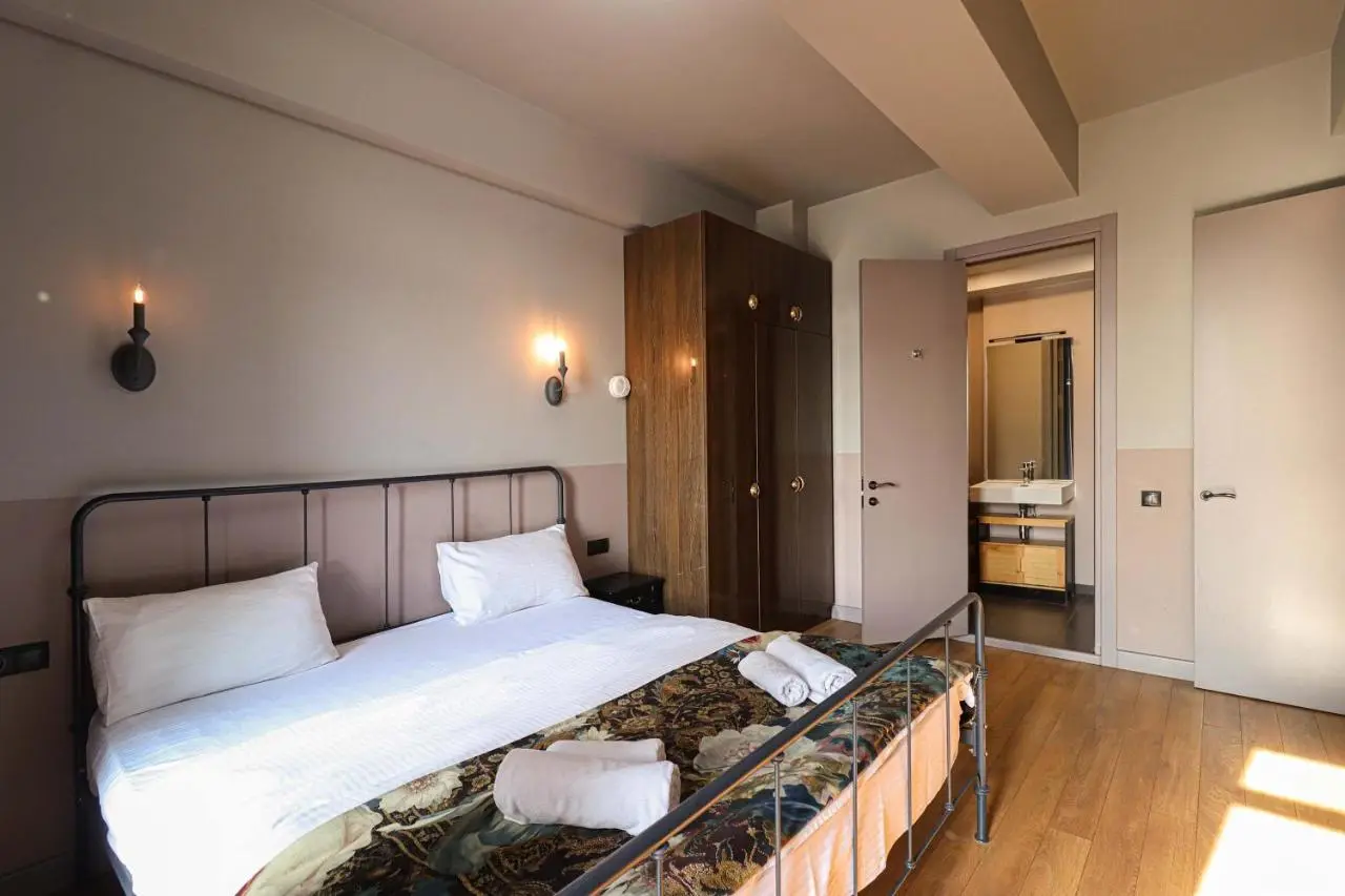 Wehost Apartment - On-site Pool & Gym - Not Included