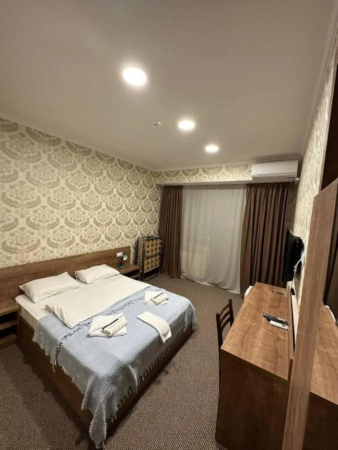 5 Rooms near 300 Aragveli metro station