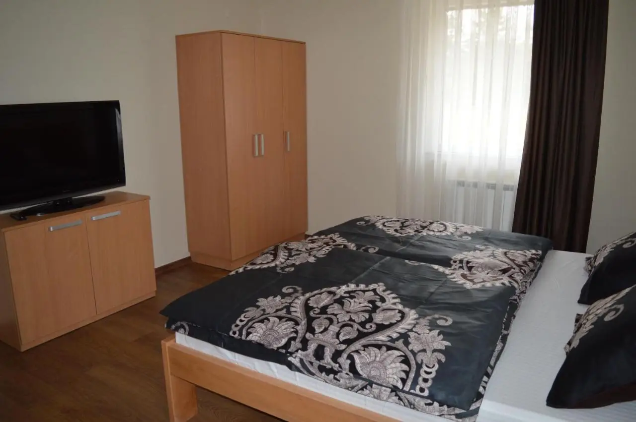 Tihe Noci Motel