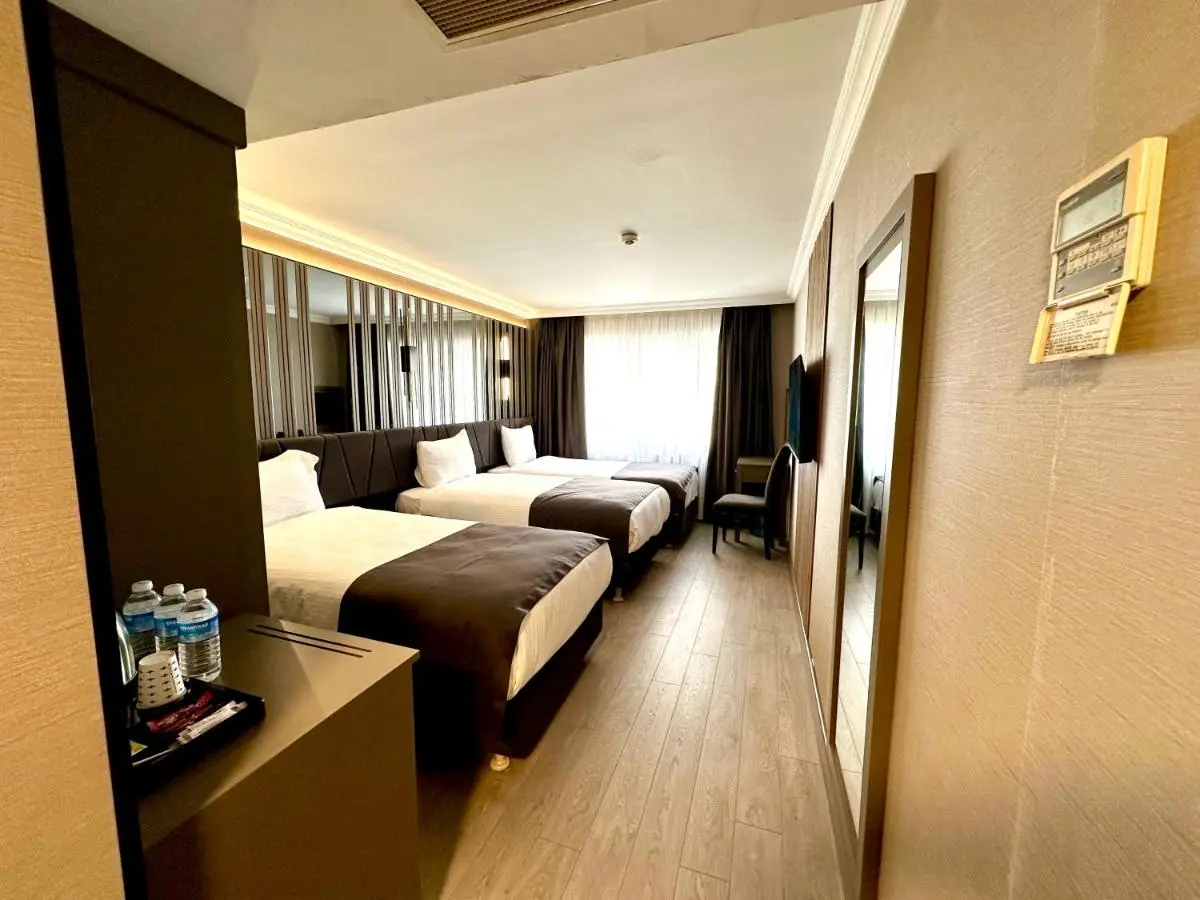Aven Hotel