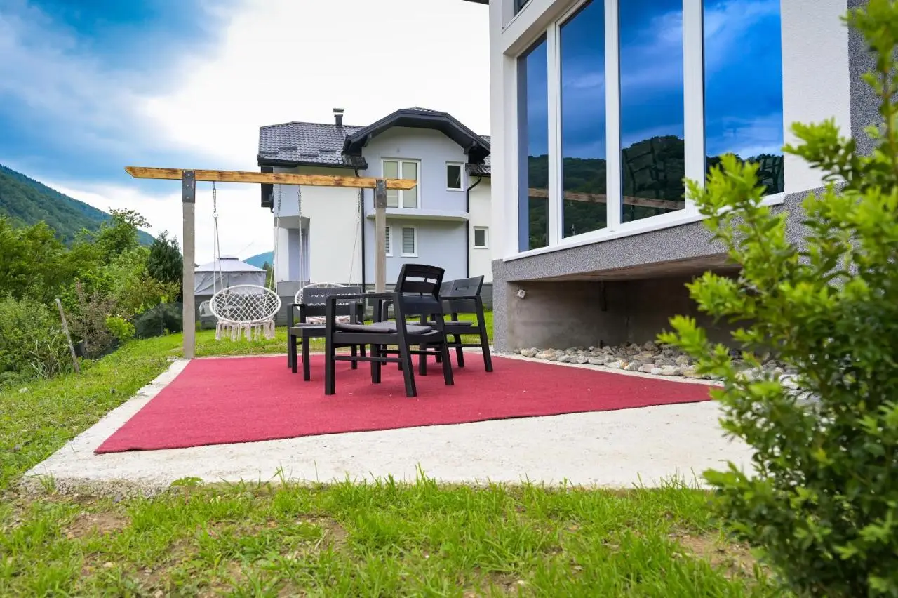 Ćato s cottage